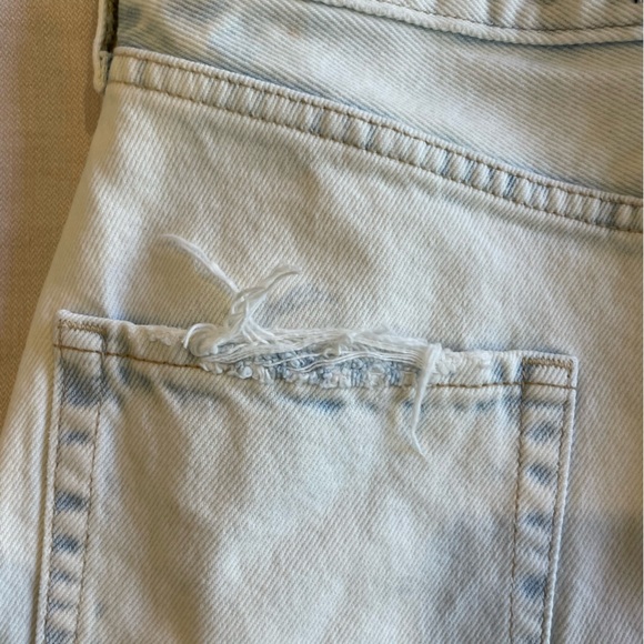 Abercrombie & Fitch light wash mini jean skirt - Picture 6 of 9